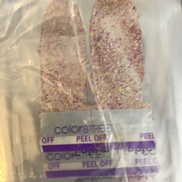 💅🏽NWOT Color Street Nail Polish Strips🌈 - Picture 3 of 6